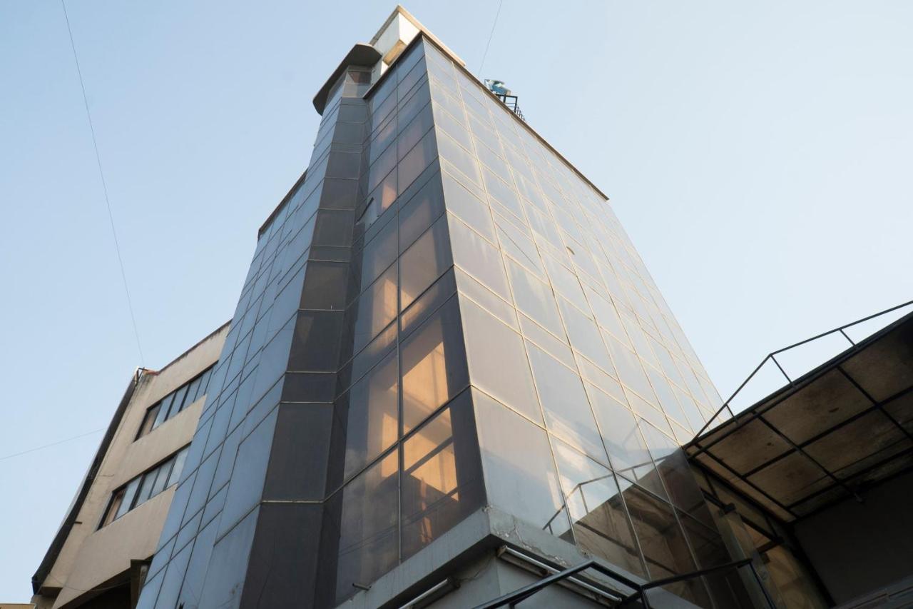 Oyo Flagship 37830 Hotel Aakar International Satara Εξωτερικό φωτογραφία