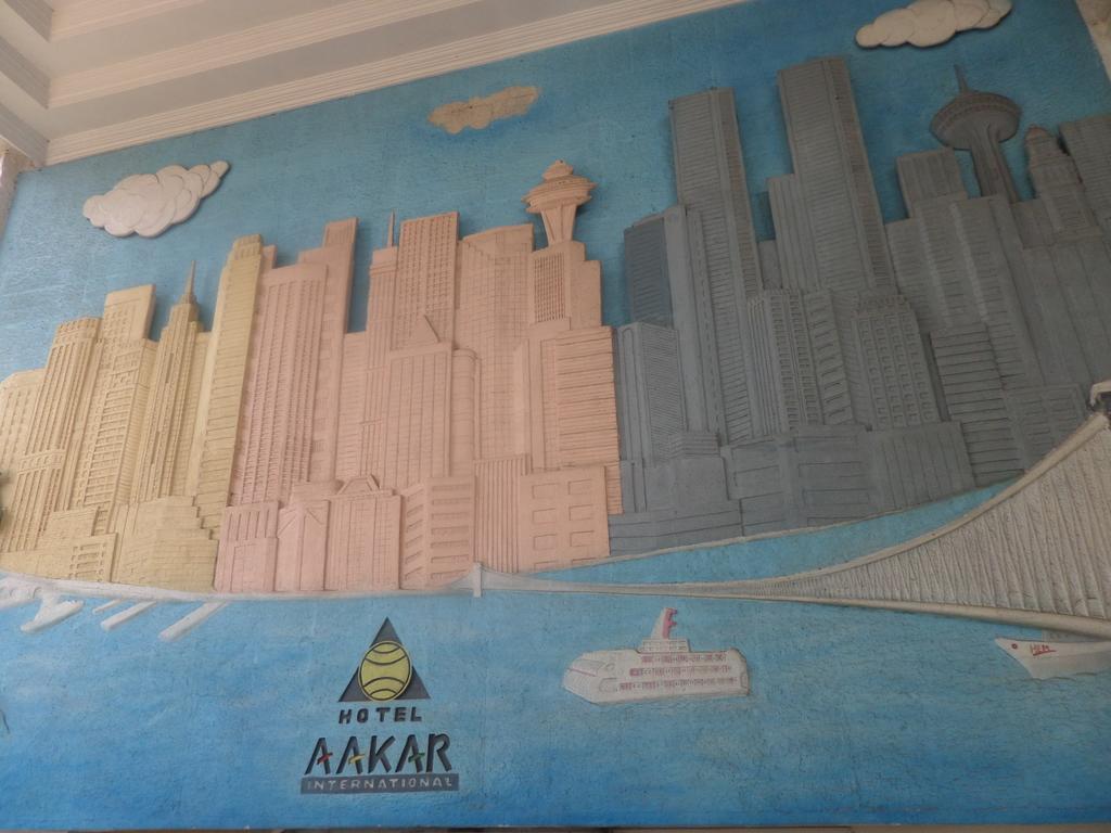 Oyo Flagship 37830 Hotel Aakar International Satara Εξωτερικό φωτογραφία