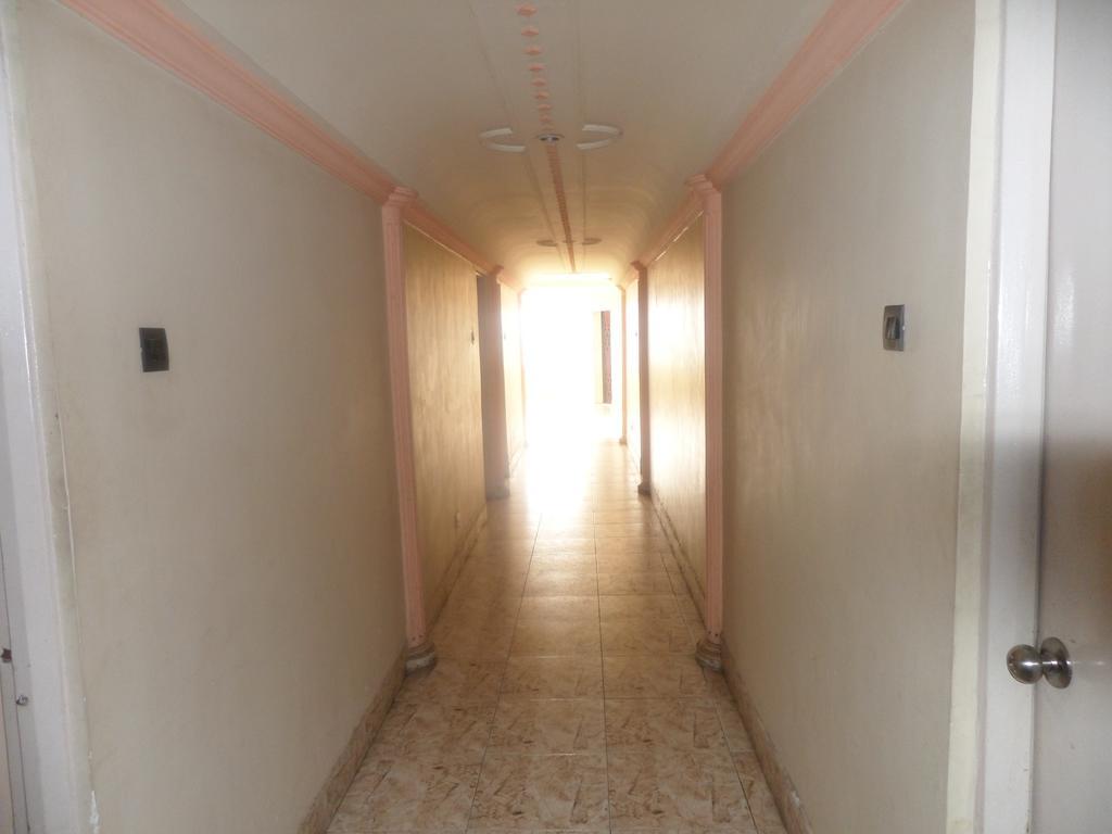 Oyo Flagship 37830 Hotel Aakar International Satara Εξωτερικό φωτογραφία